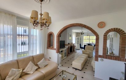 Resale - House - Detached Villa - Marbella - Elviria