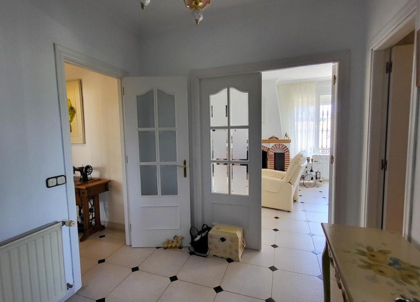 Resale - House - Detached Villa - Marbella - Elviria