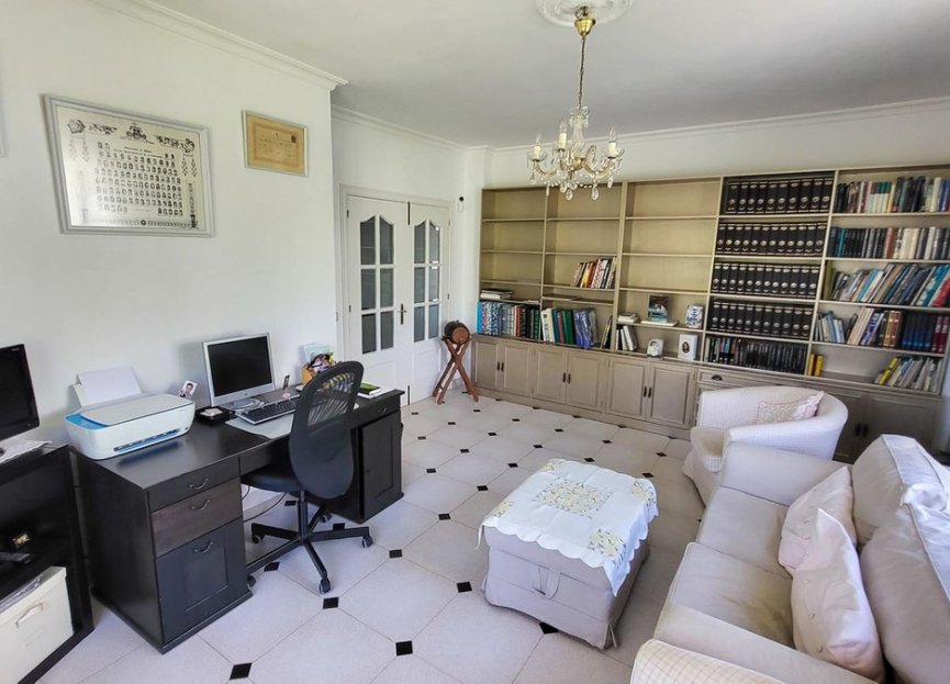 Resale - House - Detached Villa - Marbella - Elviria