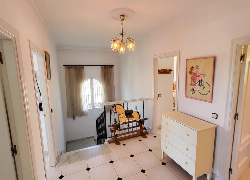 Resale - House - Detached Villa - Marbella - Elviria