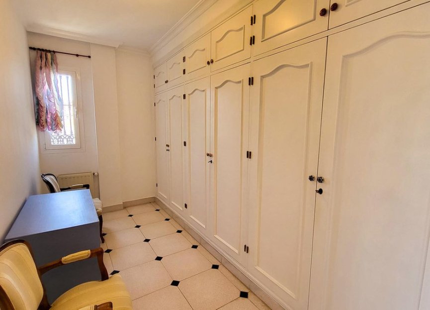 Resale - House - Detached Villa - Marbella - Elviria