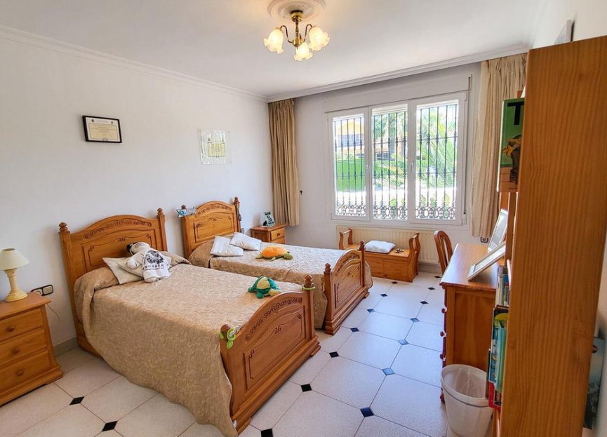 Resale - House - Detached Villa - Marbella - Elviria