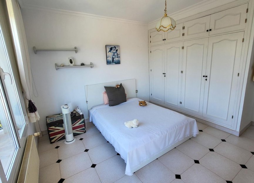 Resale - House - Detached Villa - Marbella - Elviria