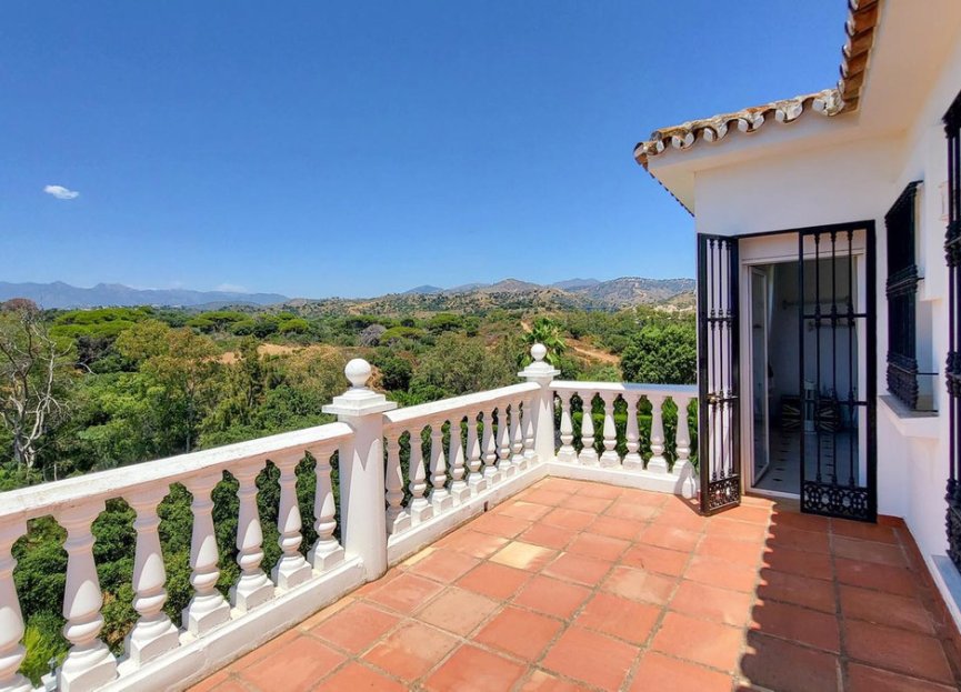 Resale - House - Detached Villa - Marbella - Elviria
