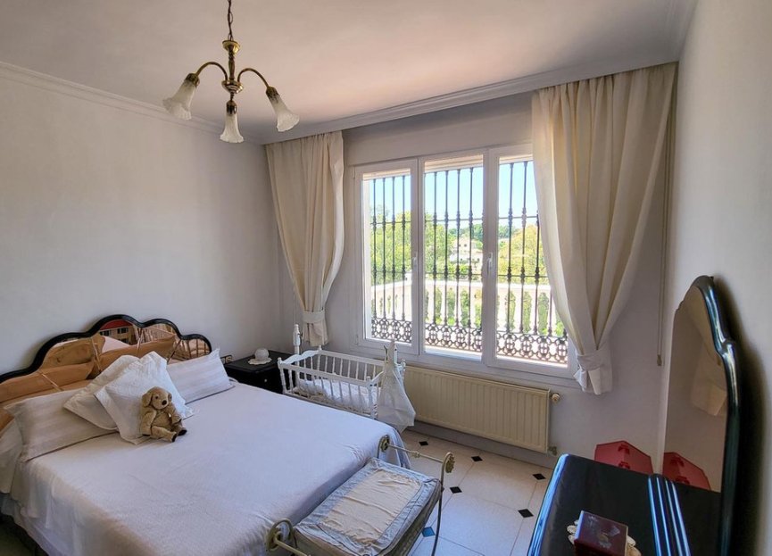 Resale - House - Detached Villa - Marbella - Elviria