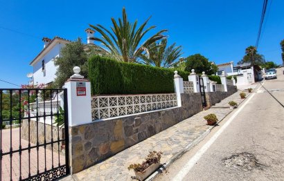 Resale - House - Detached Villa - Marbella - Elviria