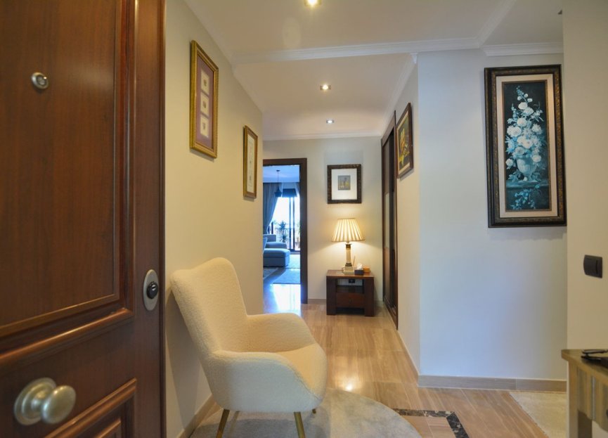 Resale - Apartment - Middle Floor Apartment - Fuengirola - Fuengirola Centro