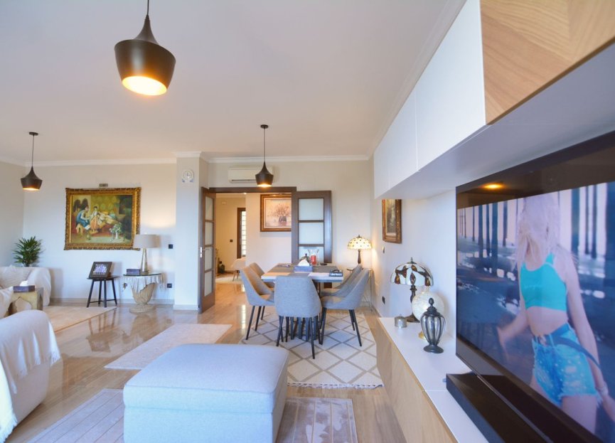 Resale - Apartment - Middle Floor Apartment - Fuengirola - Fuengirola Centro