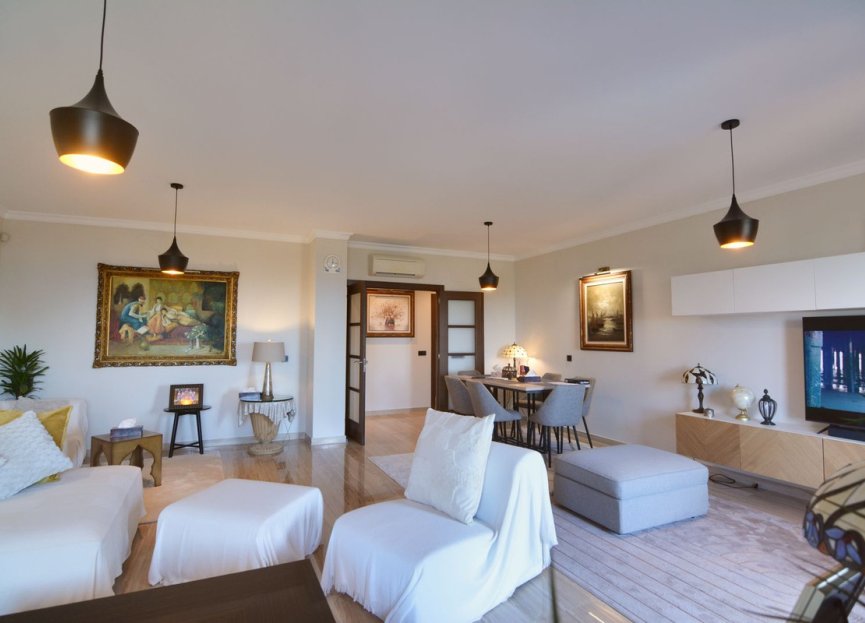 Resale - Apartment - Middle Floor Apartment - Fuengirola - Fuengirola Centro