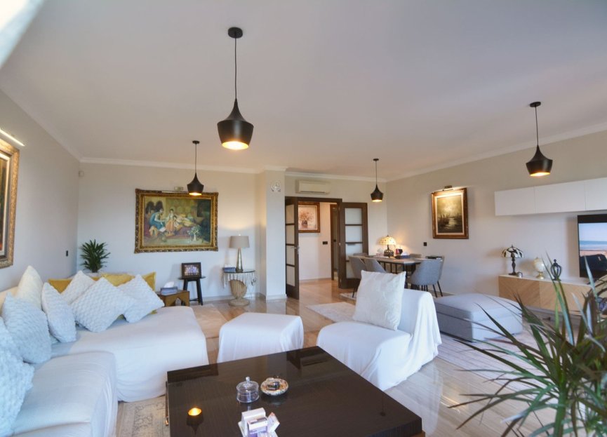 Resale - Apartment - Middle Floor Apartment - Fuengirola - Fuengirola Centro