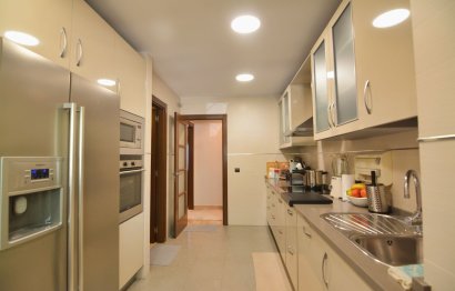 Resale - Apartment - Middle Floor Apartment - Fuengirola - Fuengirola Centro