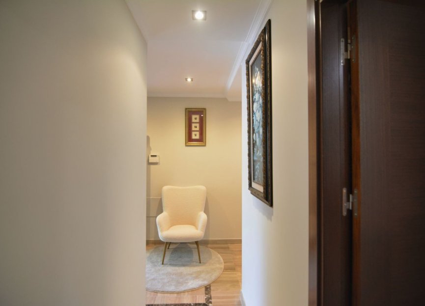Resale - Apartment - Middle Floor Apartment - Fuengirola - Fuengirola Centro