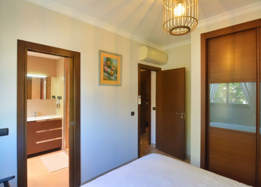 Resale - Apartment - Middle Floor Apartment - Fuengirola - Fuengirola Centro