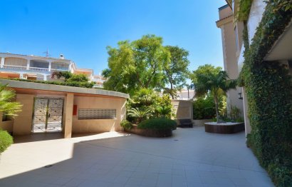 Resale - Apartment - Middle Floor Apartment - Fuengirola - Fuengirola Centro