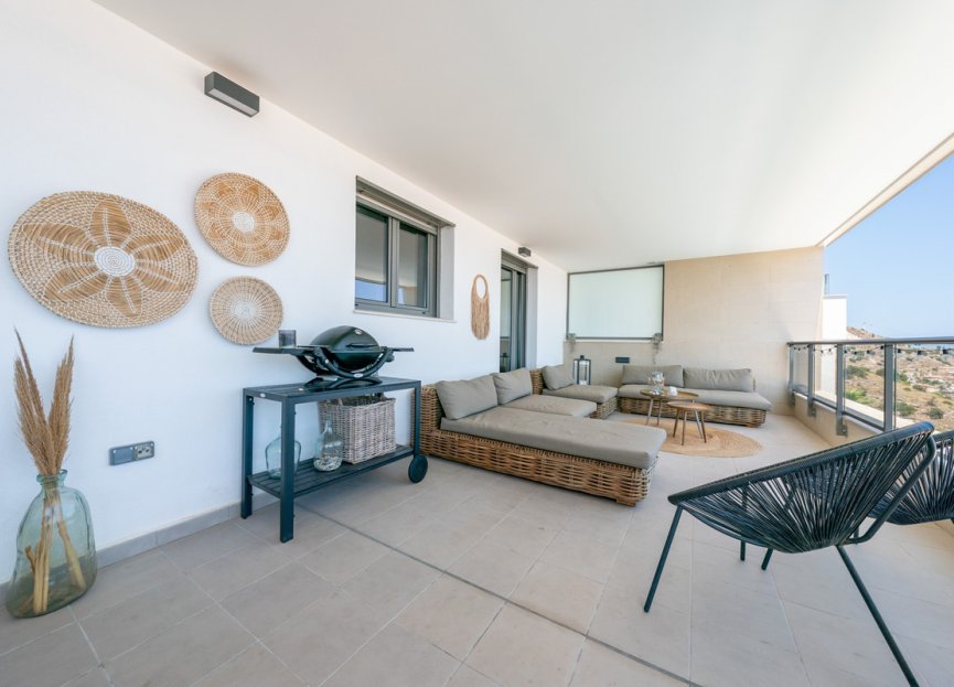 Resale - Apartment - Middle Floor Apartment - Benalmádena - Benalmadena Centro