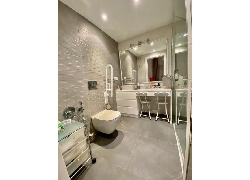 Resale - Apartment - Duplex - Marbella - Nueva Andalucia