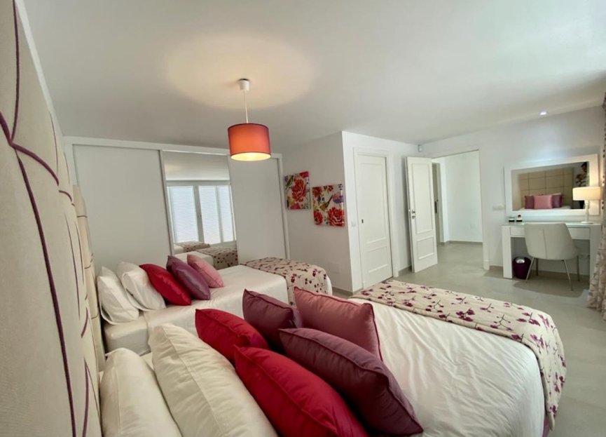 Resale - Apartment - Duplex - Marbella - Nueva Andalucia