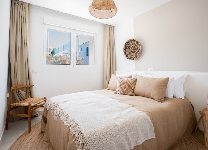 Resale - Apartment - Penthouse - Marbella - Altos de los Monteros