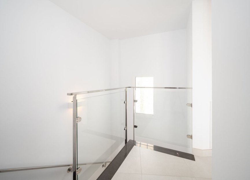 Resale - Apartment - Penthouse - Marbella - Altos de los Monteros