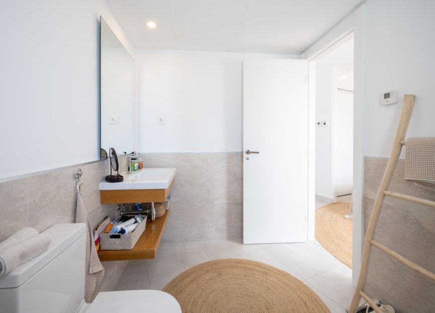 Resale - Apartment - Penthouse - Marbella - Altos de los Monteros