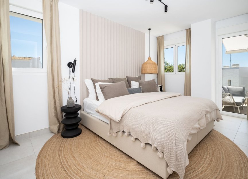 Resale - Apartment - Penthouse - Marbella - Altos de los Monteros