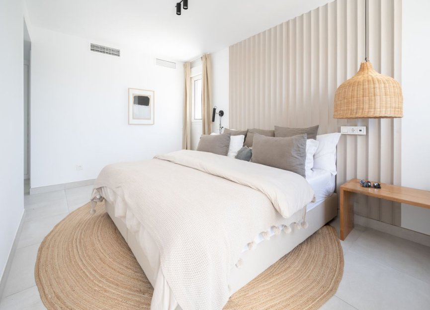 Resale - Apartment - Penthouse - Marbella - Altos de los Monteros