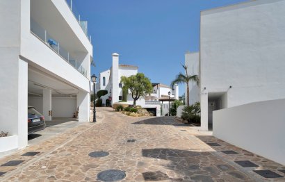 Resale - Apartment - Penthouse - Marbella - Altos de los Monteros