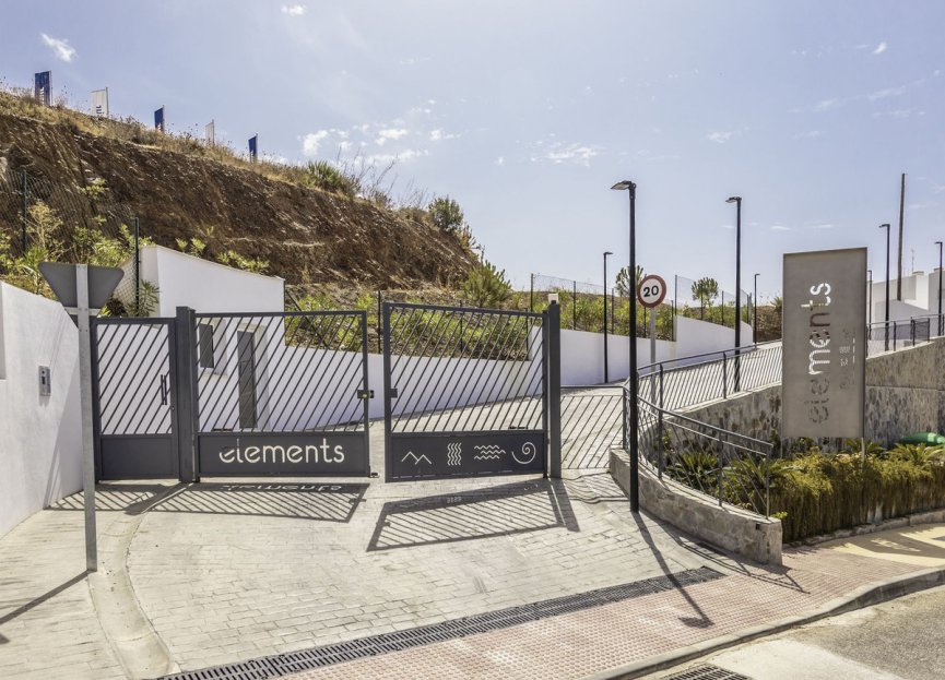 Resale - Apartment - Penthouse - Marbella - Altos de los Monteros