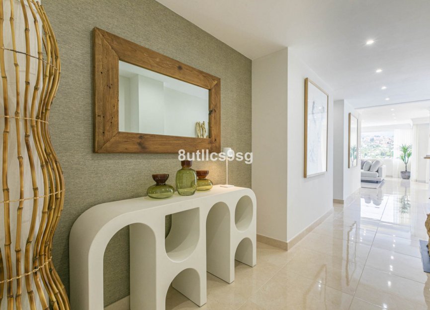 Resale - Apartment - Middle Floor Apartment - Marbella - Nueva Andalucia