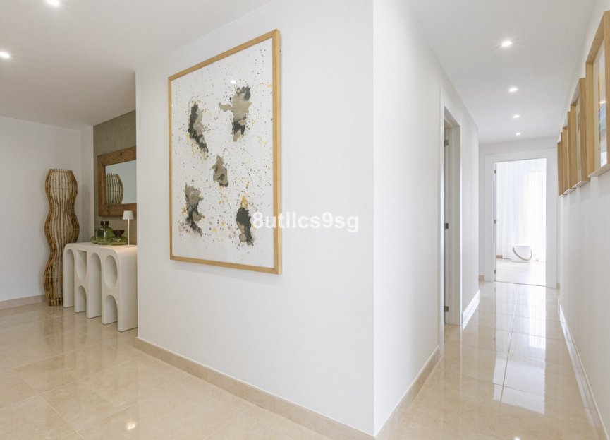 Resale - Apartment - Middle Floor Apartment - Marbella - Nueva Andalucia