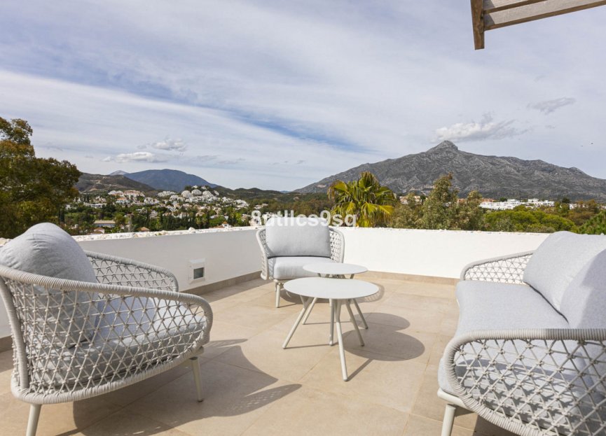 Resale - Apartment - Middle Floor Apartment - Marbella - Nueva Andalucia