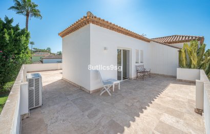 Resale - House - Detached Villa - Marbella - Nueva Andalucia