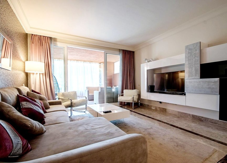 Resale - Ground floor apartment - Marbella - Nueva Andalucia