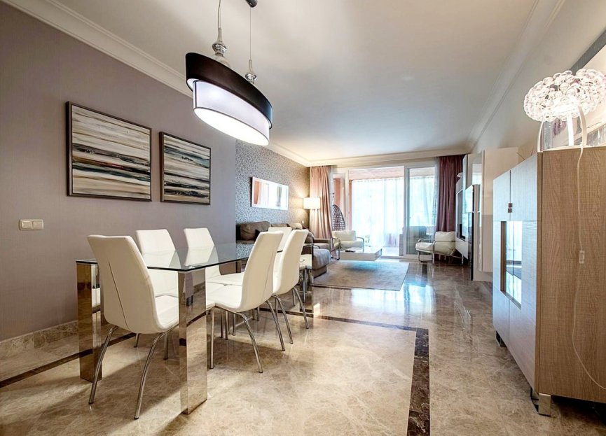 Resale - Ground floor apartment - Marbella - Nueva Andalucia