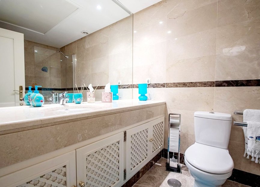 Resale - Ground floor apartment - Marbella - Nueva Andalucia