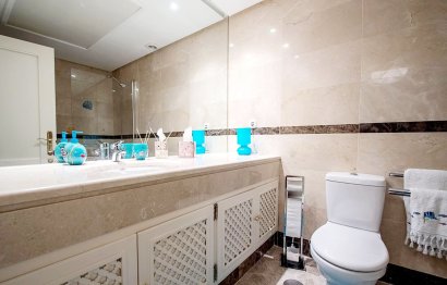 Resale - Ground floor apartment - Marbella - Nueva Andalucia