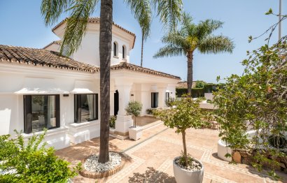 Resale - House - Detached Villa - Marbella - Aloha