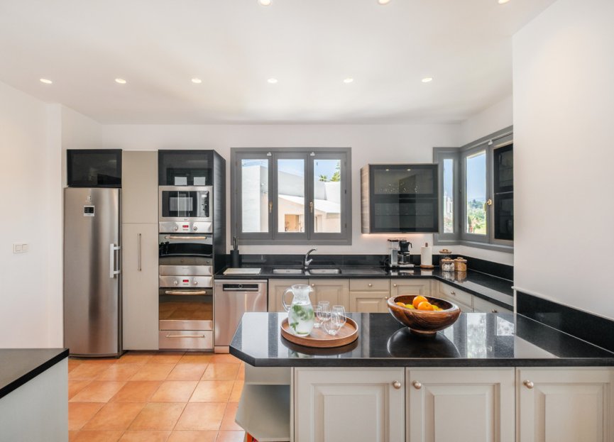 Resale - House - Detached Villa - Marbella - Aloha