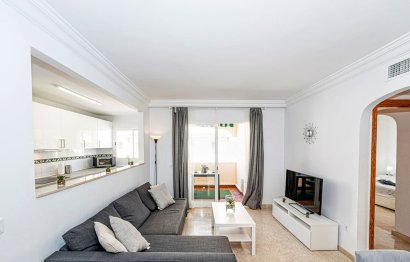 Resale - Apartment - Middle Floor Apartment - Estepona - Estepona Centro