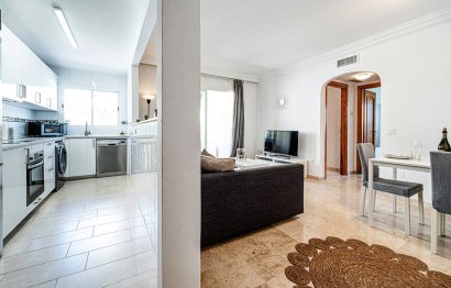 Resale - Apartment - Middle Floor Apartment - Estepona - Estepona Centro
