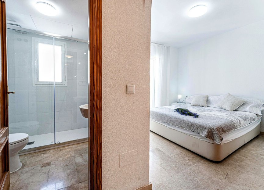 Resale - Apartment - Middle Floor Apartment - Estepona - Estepona Centro