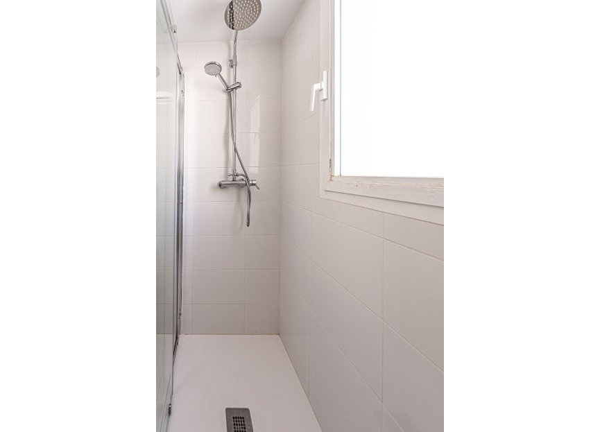 Resale - Apartment - Middle Floor Apartment - Estepona - Estepona Centro