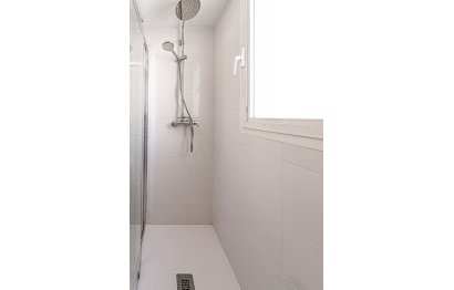 Resale - Apartment - Middle Floor Apartment - Estepona - Estepona Centro