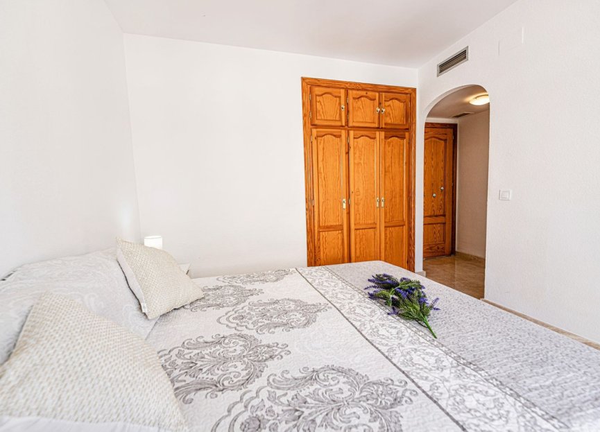 Resale - Apartment - Middle Floor Apartment - Estepona - Estepona Centro