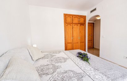 Resale - Apartment - Middle Floor Apartment - Estepona - Estepona Centro