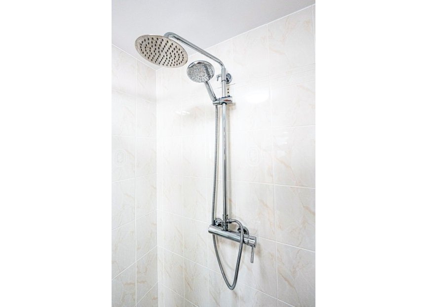 Resale - Apartment - Middle Floor Apartment - Estepona - Estepona Centro