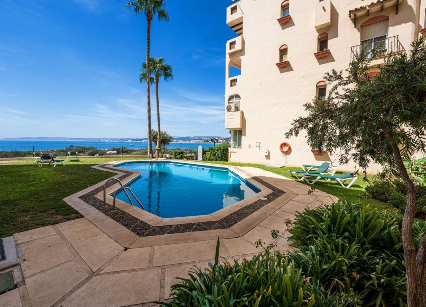 Resale - Apartment - Middle Floor Apartment - Estepona - Estepona Centro