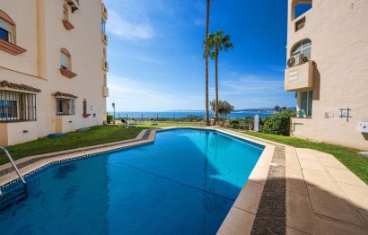 Resale - Apartment - Middle Floor Apartment - Estepona - Estepona Centro