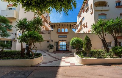 Resale - Apartment - Middle Floor Apartment - Estepona - Estepona Centro