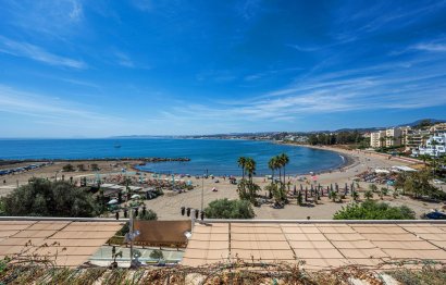 Resale - Apartment - Middle Floor Apartment - Estepona - Estepona Centro